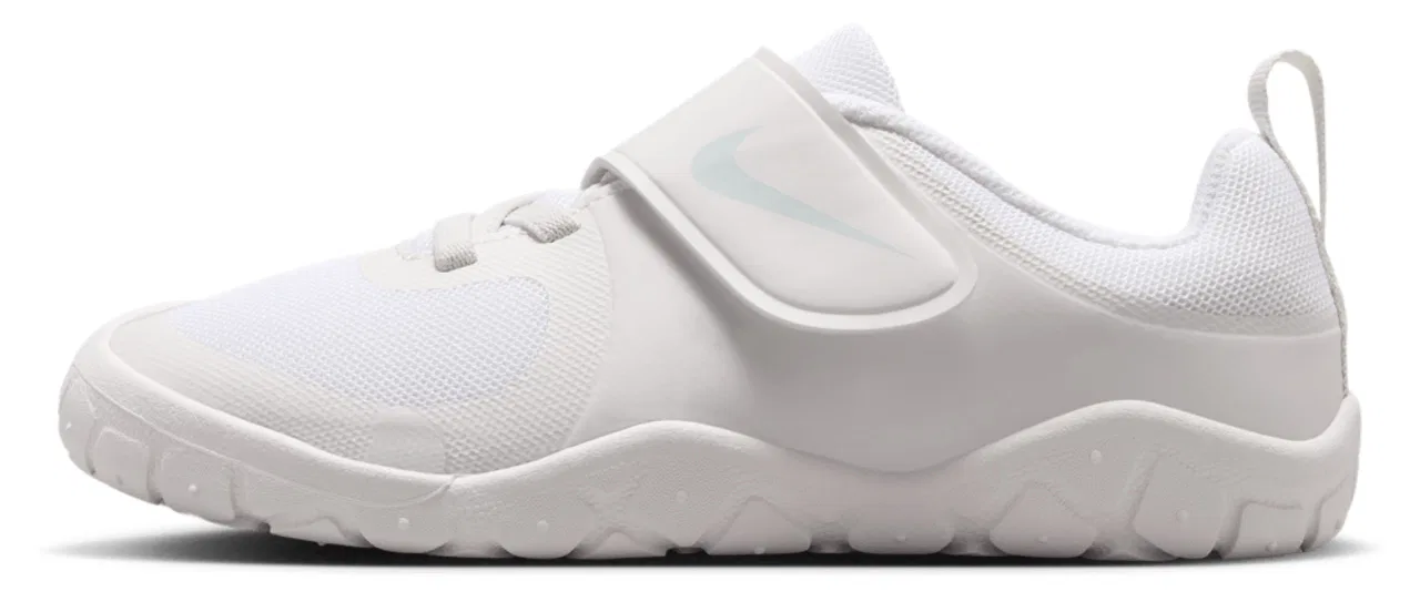 Кроссовки для мальчиков Swoosh 1 Essential Nike, цвет Summit White/White/Pure Platinum — фото 2