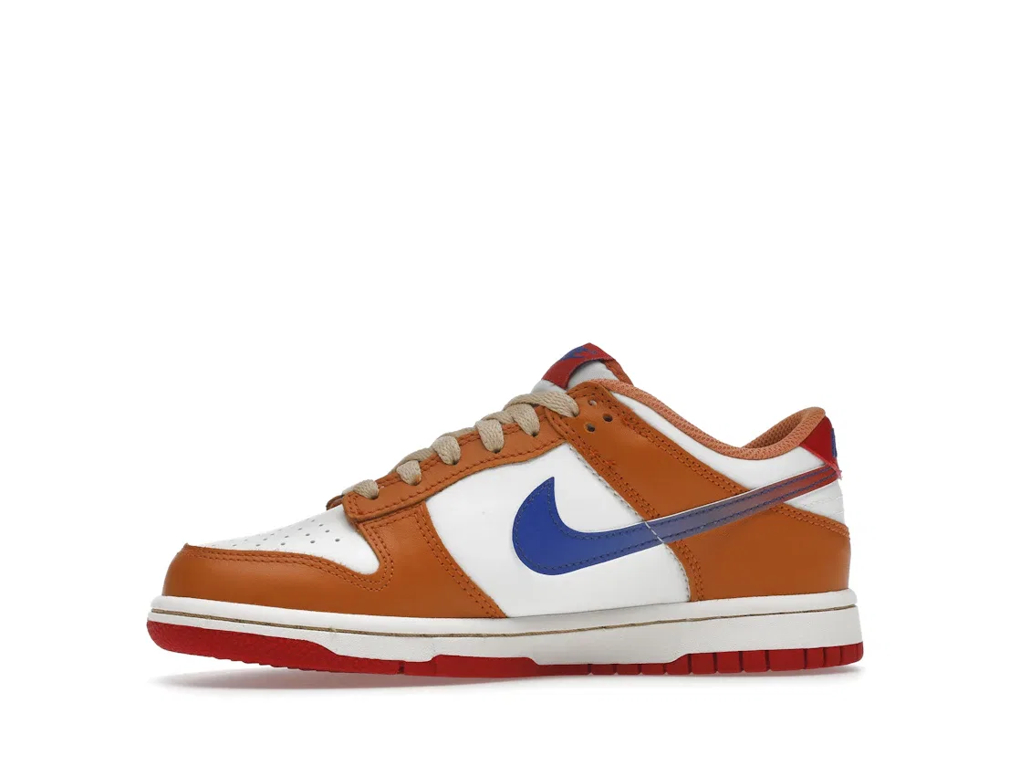 Детские кроссовки с принтом Nike Dunk Low Nike, Sail/University Red/Hot Curry/Game Royal — фото 3