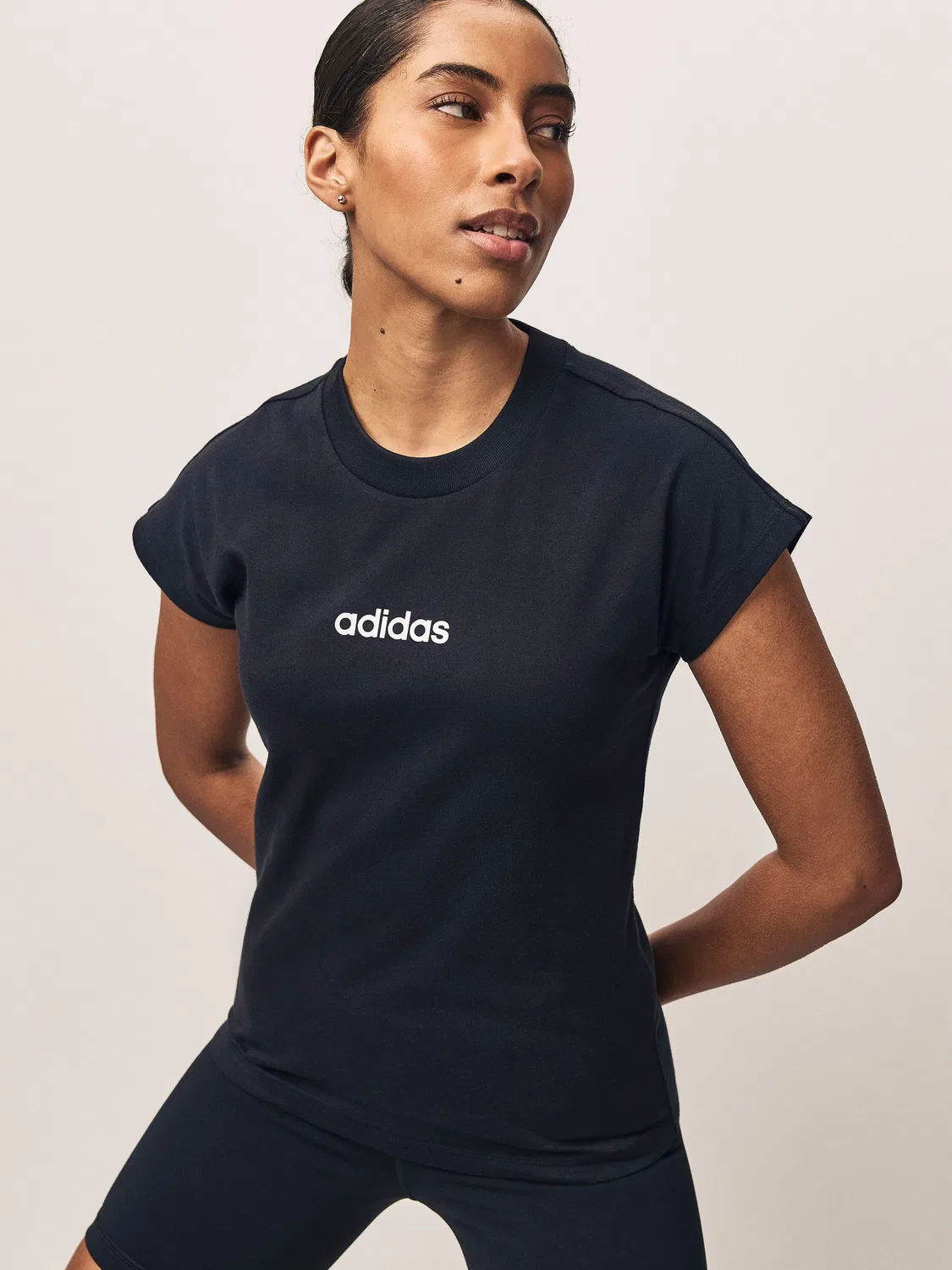 Футболка с круглым вырезом, спортивная adidas, черный