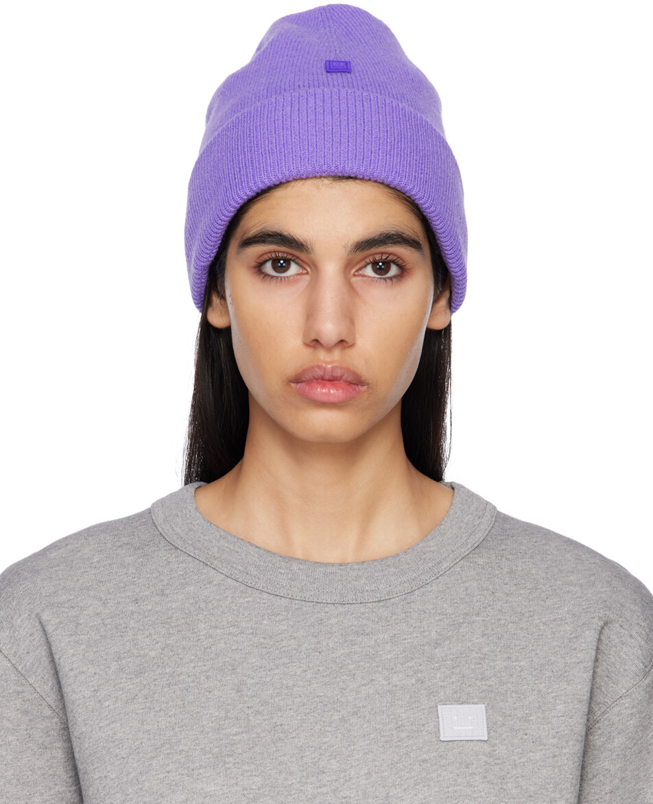 

Фиолетовая шапка с нашивками Acne Studios