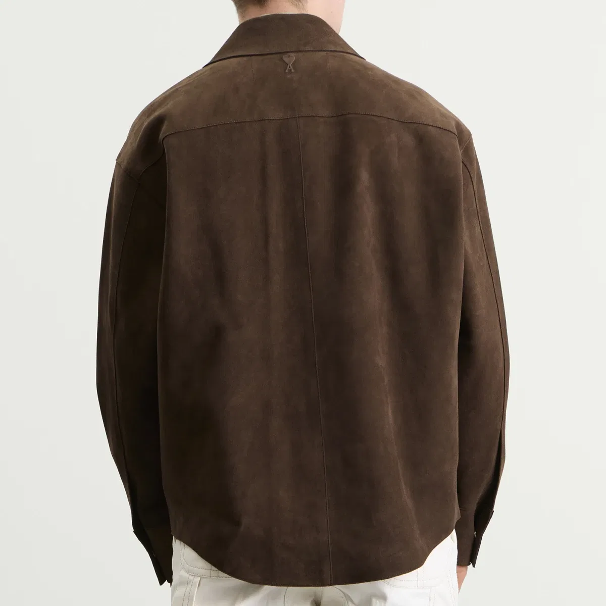 Рубашка-оверсайз на пуговицах из замши Suede Buttoned Overshirt Ami Paris, Chocolat — фото 3