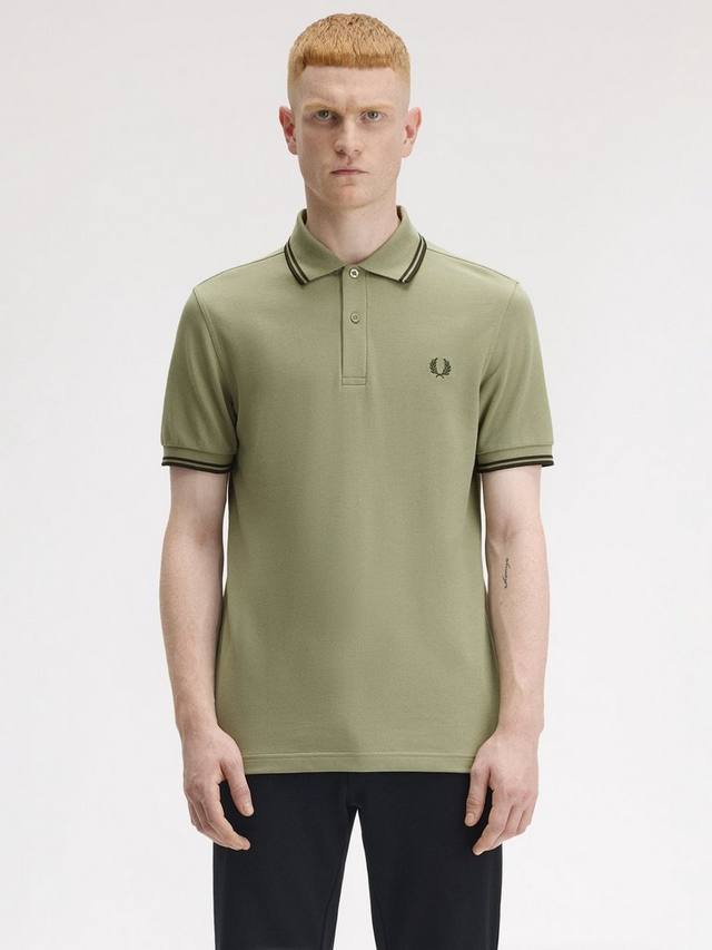 

Хлопковая поло Regular Fit с двойной окантовкой Fred Perry, Olivmnt/Ngtgreen