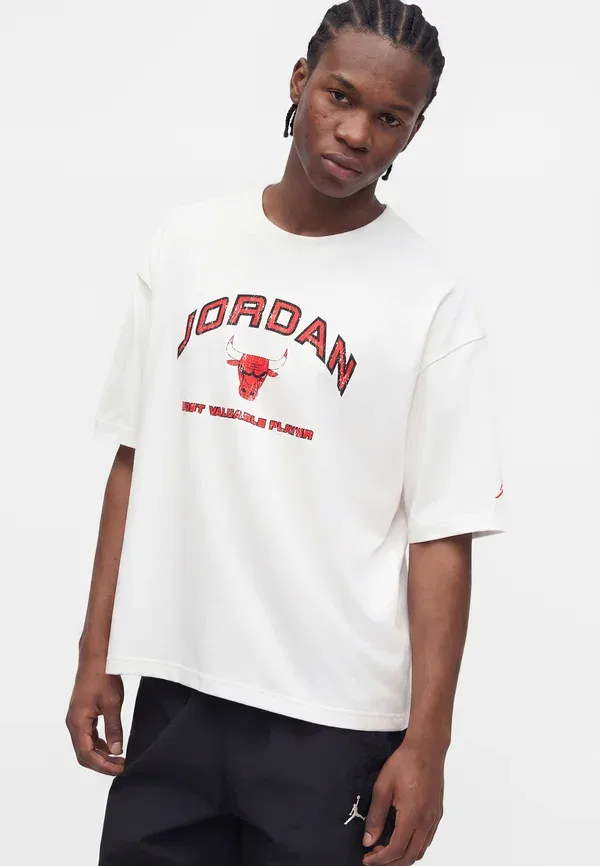 Футболка с принтом Jordan, white/university red, белый/университетский красный — фото 4