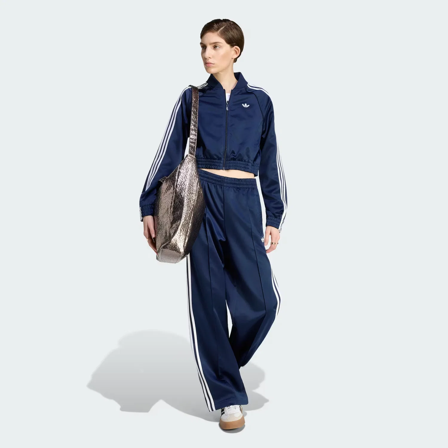 Женская куртка-бомбер из атласа Satin SST Adidas Originals, темно-синий/белый — фото 3