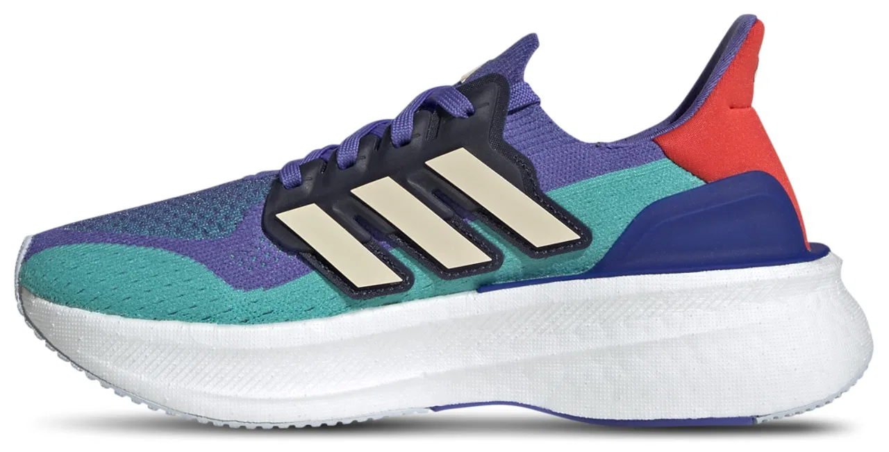 Кроссовки для мальчиков Ultraboost 5 Light Boost Adidas, цвет Semi Cobalt Blue/Crystal Sand/Bright Red — фото 2