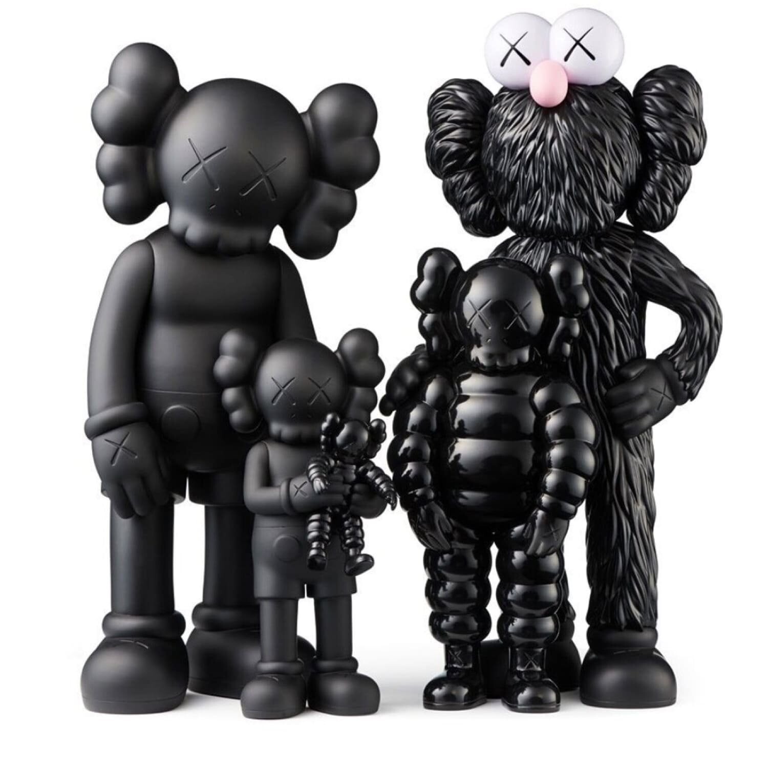 

Виниловая фигурка Kaws Family, черный