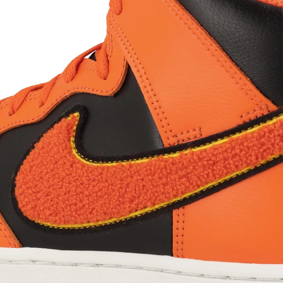 Мужские кроссовки NIKE Mid Dunk High, черный/золотой — фото 2