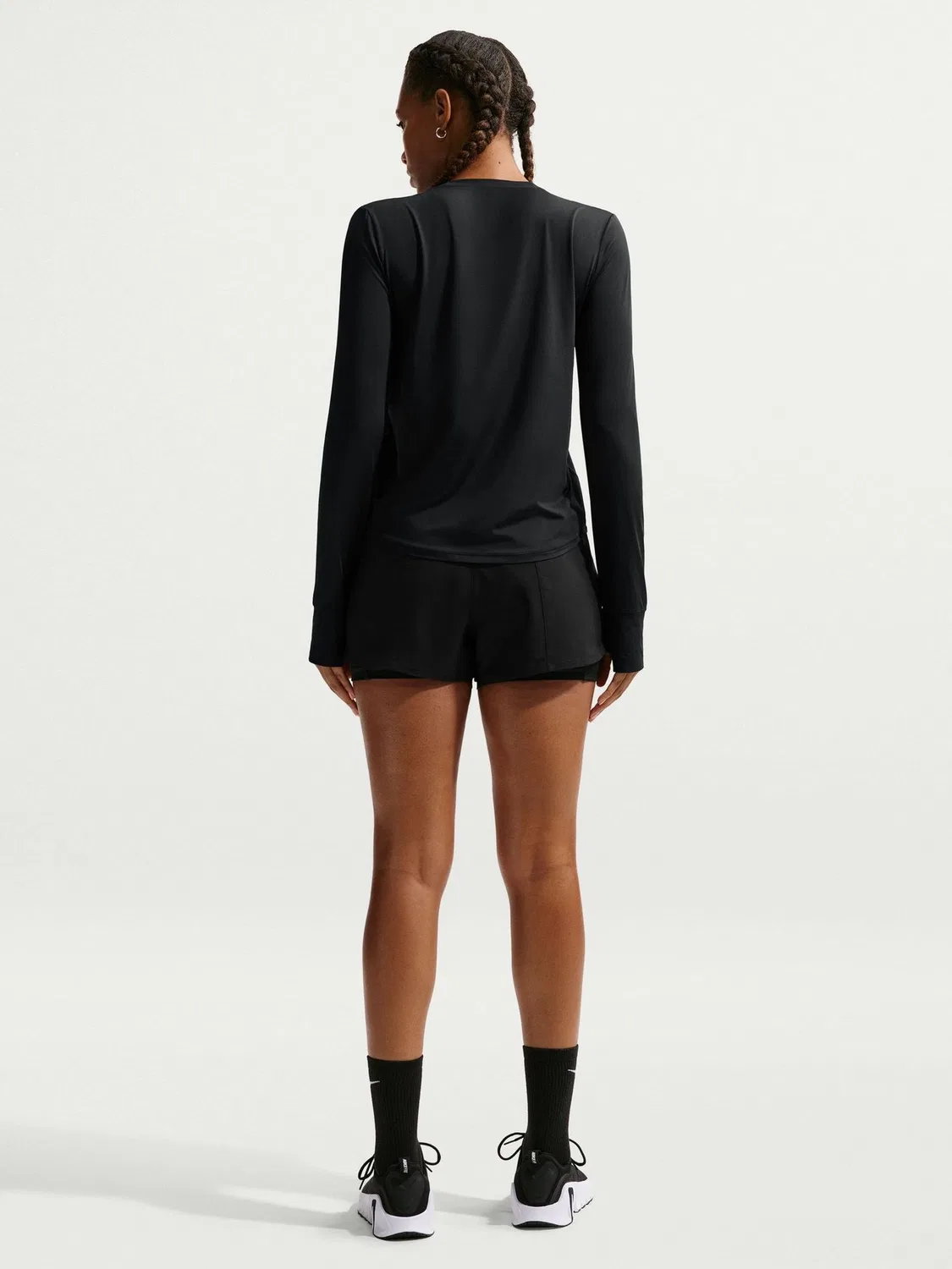 Шорты Nike One Dri-FIT Mid-Rise 3" 2-in-1, черный — фото 4