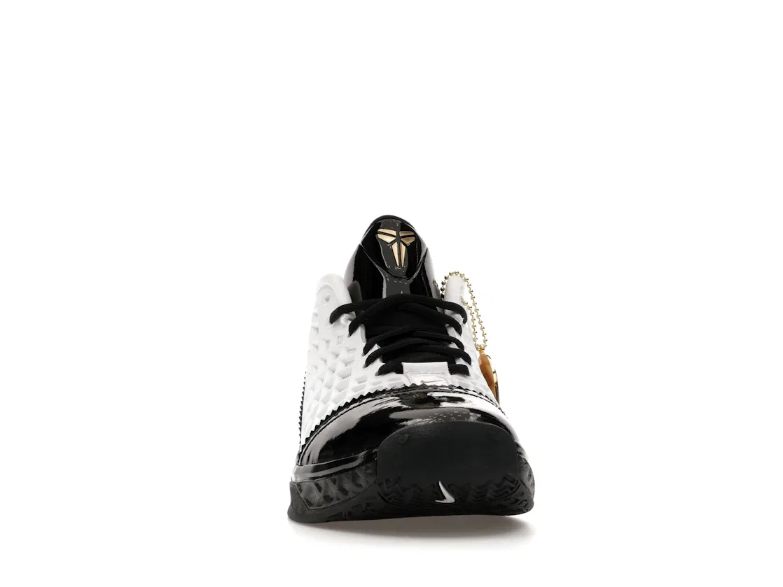 Детские кроссовки для мальчиков Nike Kobe 3 Low Protro Mambacita, White/Metallic Gold/Black — фото 2