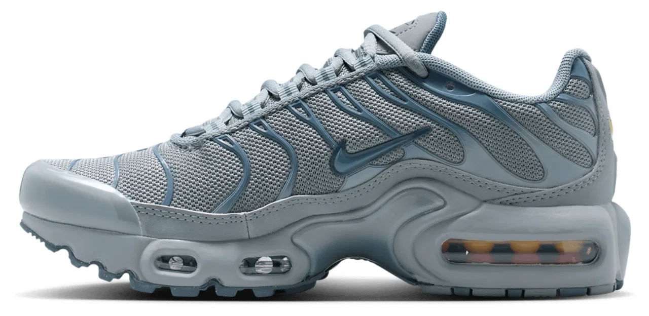 Детские кроссовки Air Max Plus Nike, цвет Stealth/Armory Blue/Off Noir — фото 2