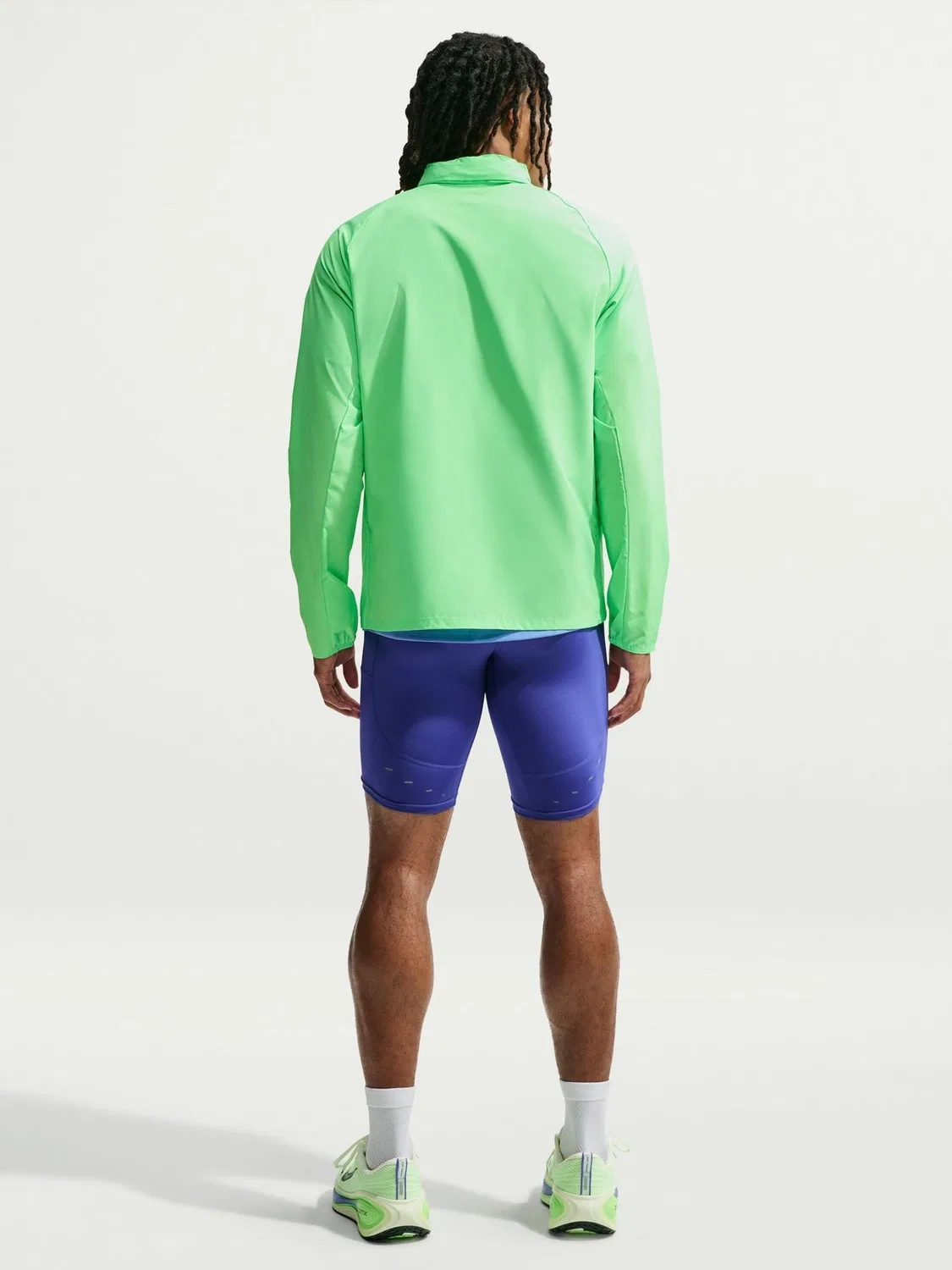 Зеленая беговая куртка Nike Illusion Miler с защитой от ультрафиолета — фото 3
