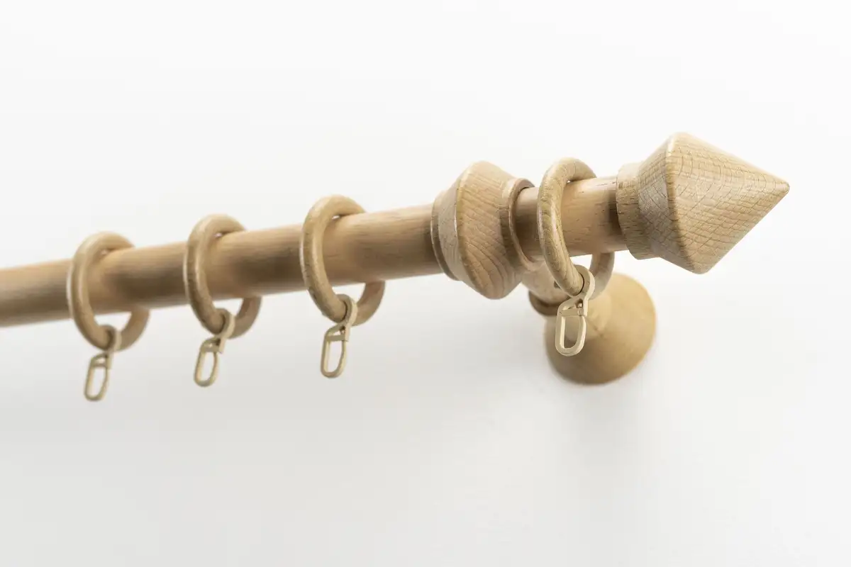 

Карниз GARESA "Palmo", 1 направляющая, желаемая длина, комплект для штор из дерева, выдвижной, с кольцами/2 направляющие 2,7х450 см, цвет buchefarben