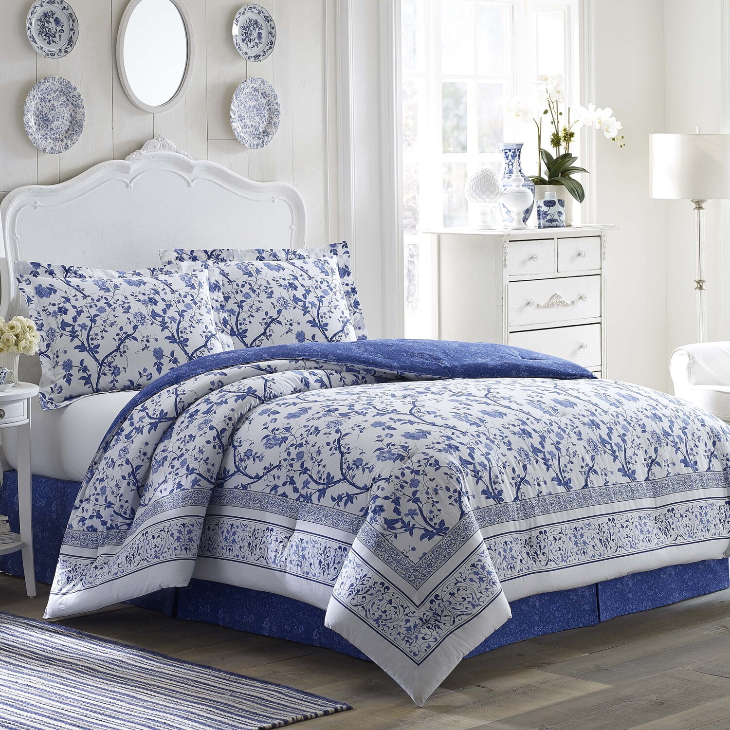 

Комплект постельного белья Laura Ashley, синий / белый