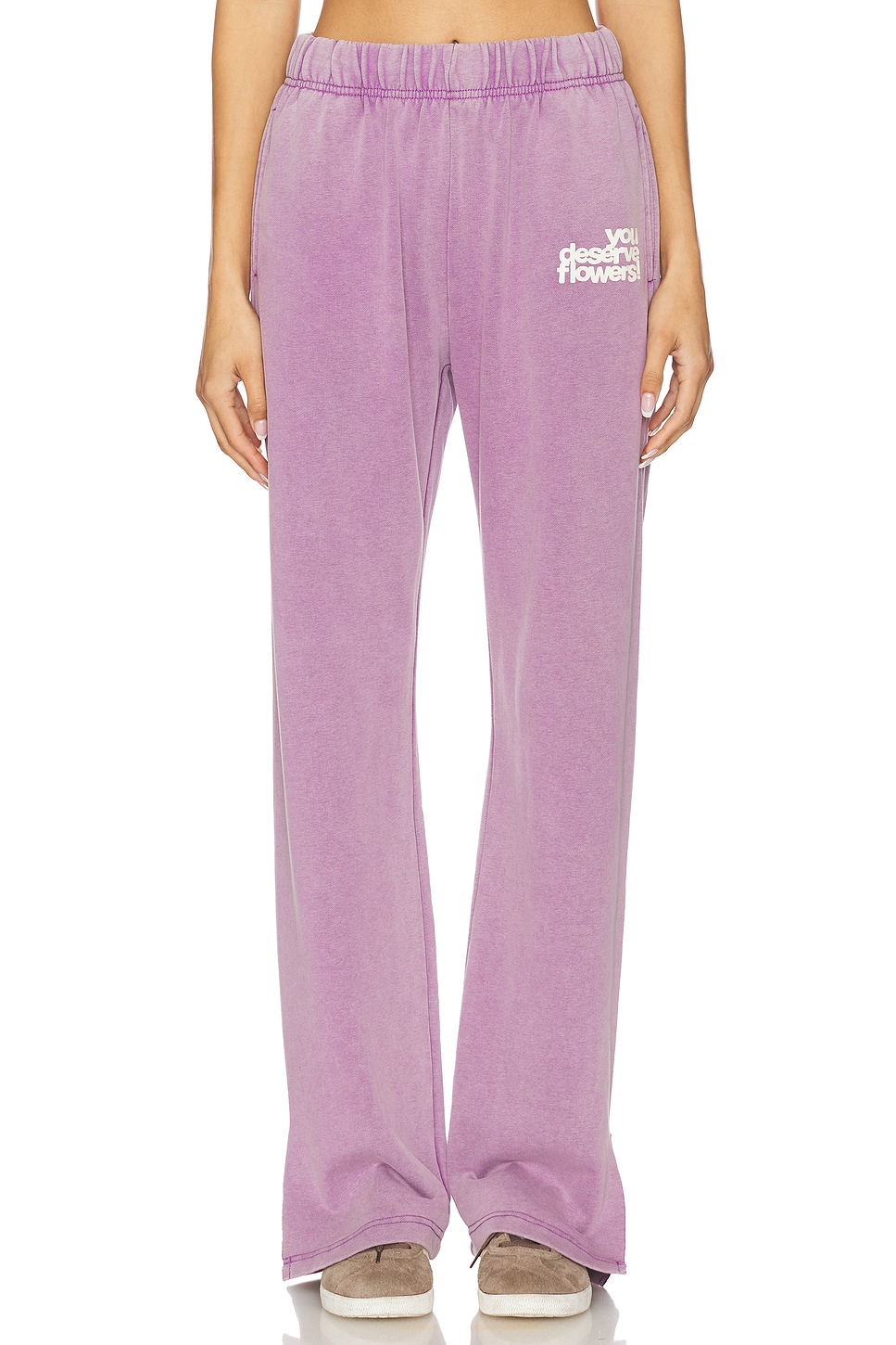 

Спортивные штаны "You deserve flowers" от The Mayfair Group, vintage purple