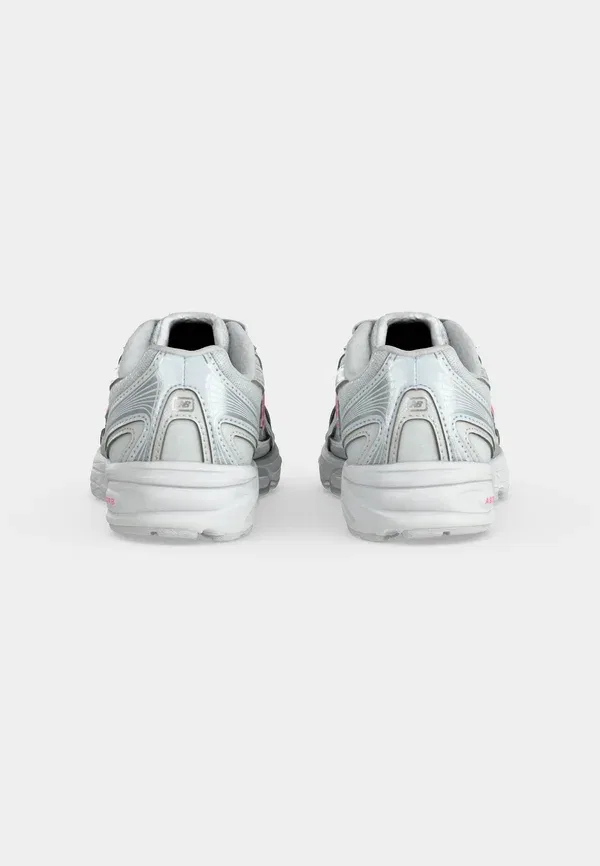 Кроссовки с дышащим верхом 740 New Balance-coloured Metallic, Signal Pink, розовый — фото 4