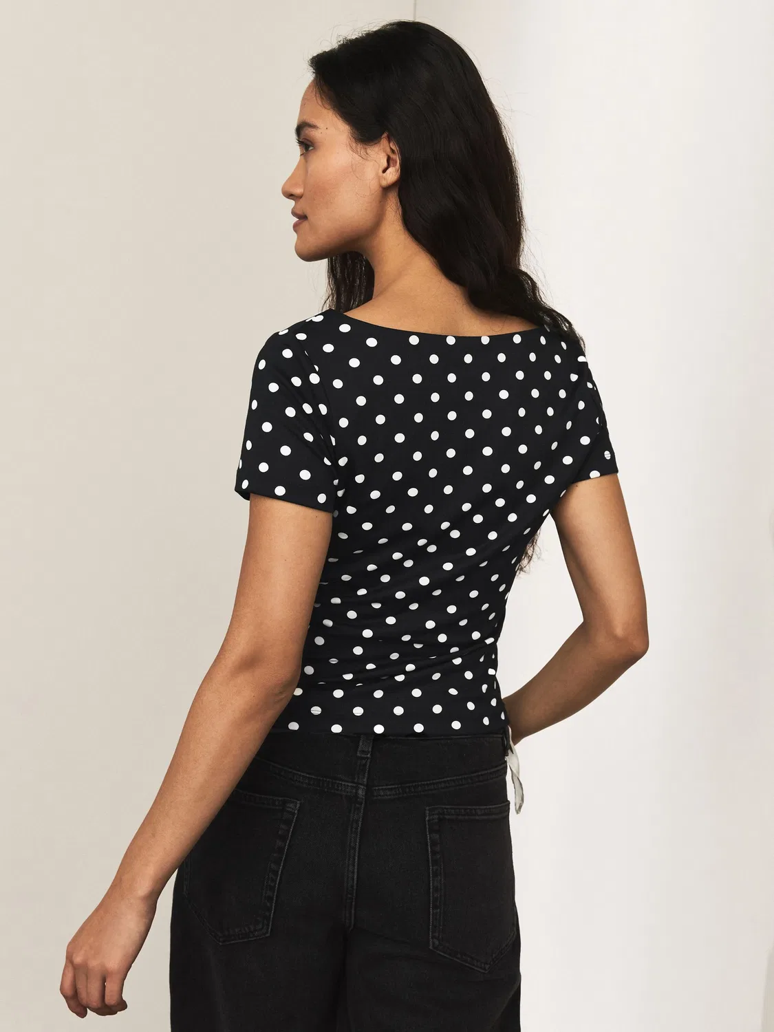 Топ с квадратным вырезом Polka Dot Square Neck Short Sleeve Top Next, черный/экрю в горошек — фото 4