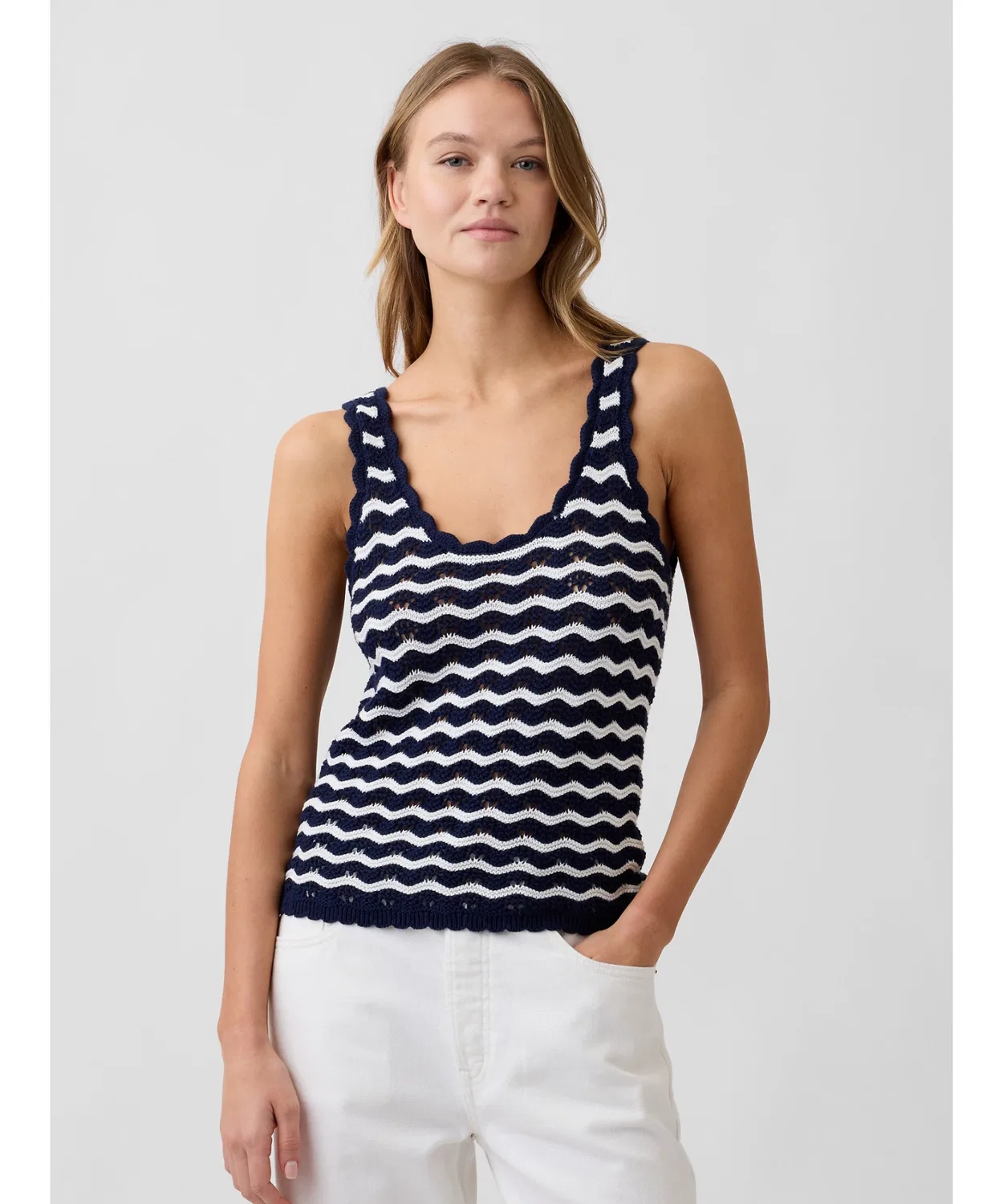 Женский топ без рукавов с U-образным вырезом, модель Scoop Neck Tank GAP, Navy