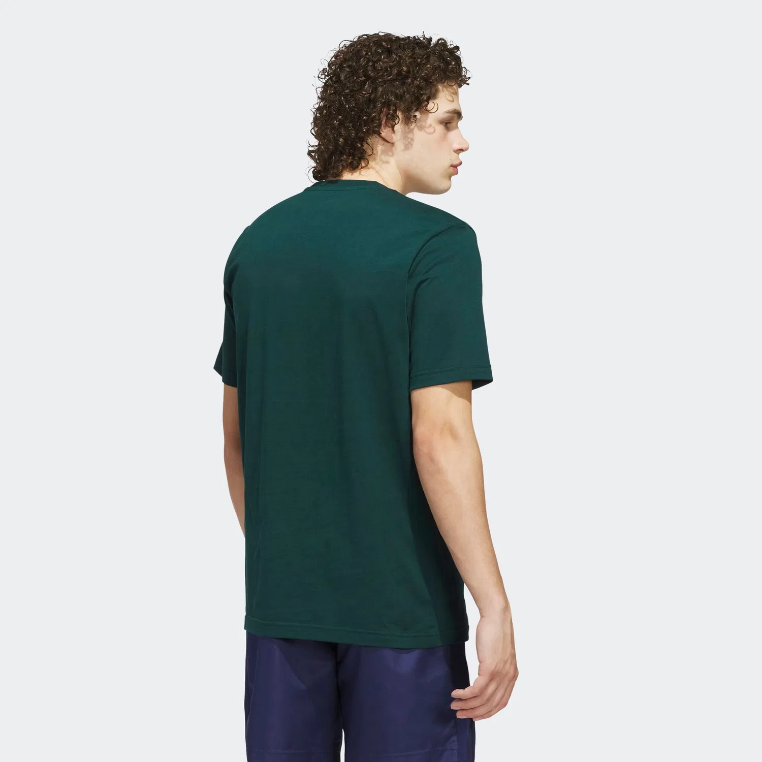 Детская футболка с праздничной графикой Adidas Sportswear, Aurora Ivy — фото 3