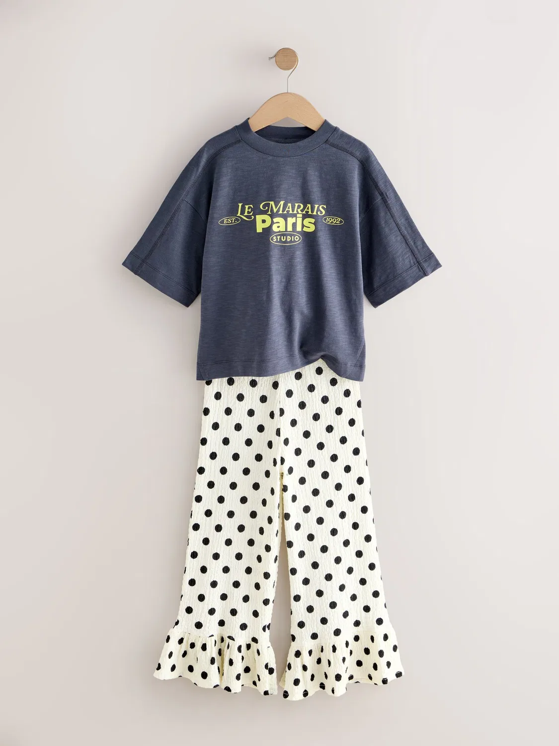 Комплект из футболки и шорт с оборками, модель Grey/Spot Slogan Next, серый — фото 2