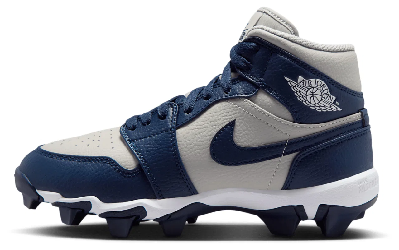 Кроссовки для мальчиков AJ 1 Mid Cleats Jordan, цвет Wolf Grey/College Navy — фото 2