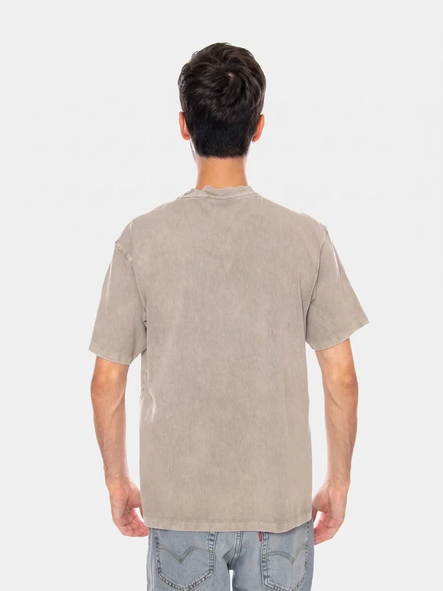 Футболка LEVI'S RED TAB VINTAGE TEE MINERAL BLACK GARMENT GREY серого цвета — фото 2