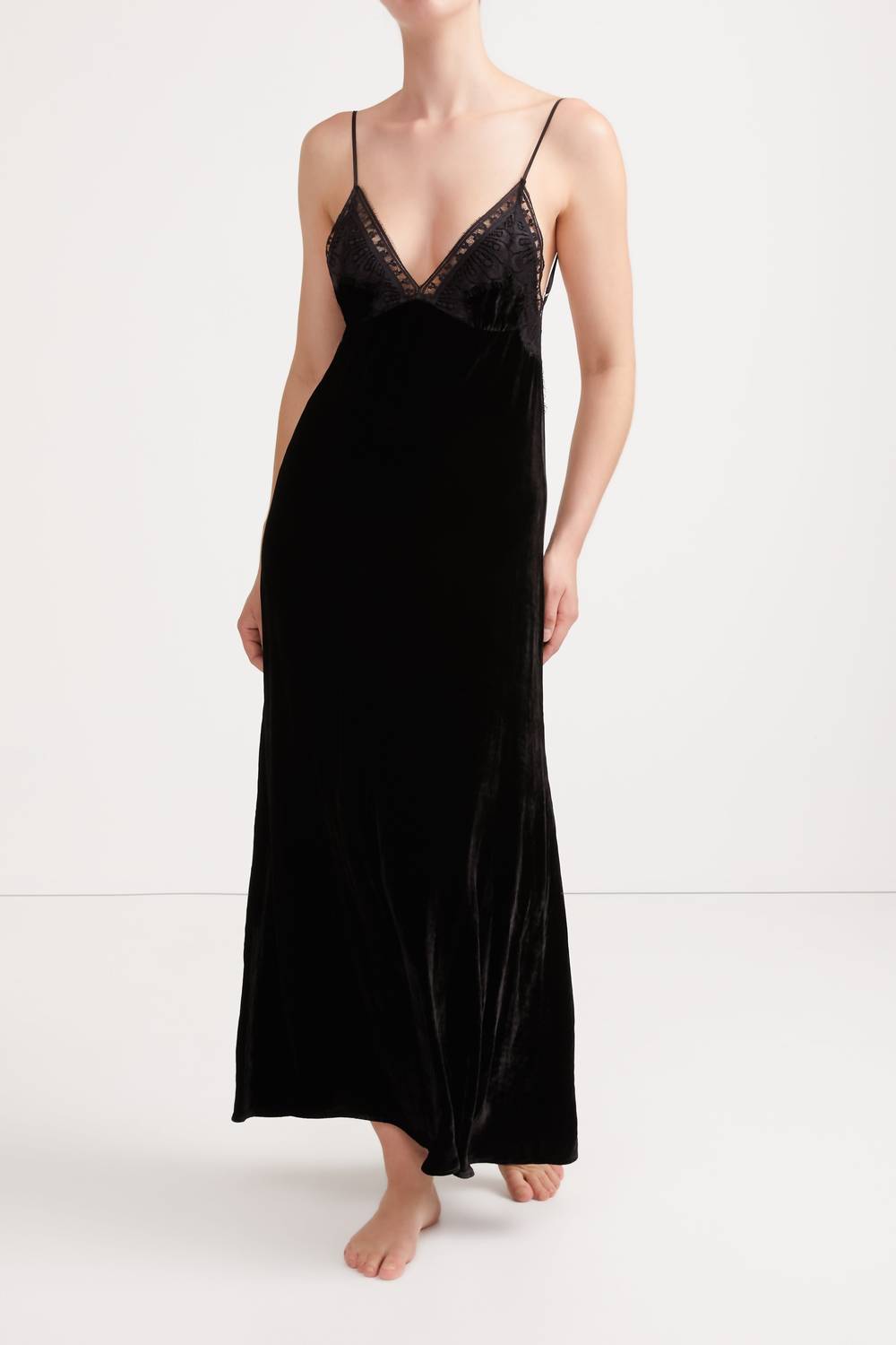 

Платье-комбинация Freya в черном цвете SLEEPING WITH JACQUES