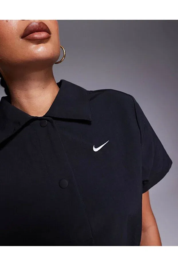 Женское платье-рубашка с коротким рукавом Sportswear Nike, Black — фото 4