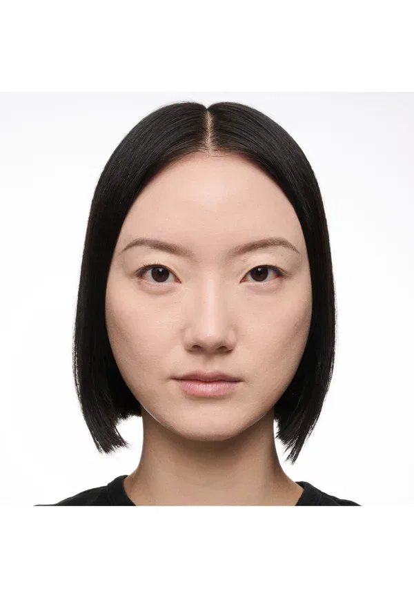 Тональное средство матовое Studio Fix Fluid SPF 15 Mac, n11 30 мл, цвет n11 — фото 3