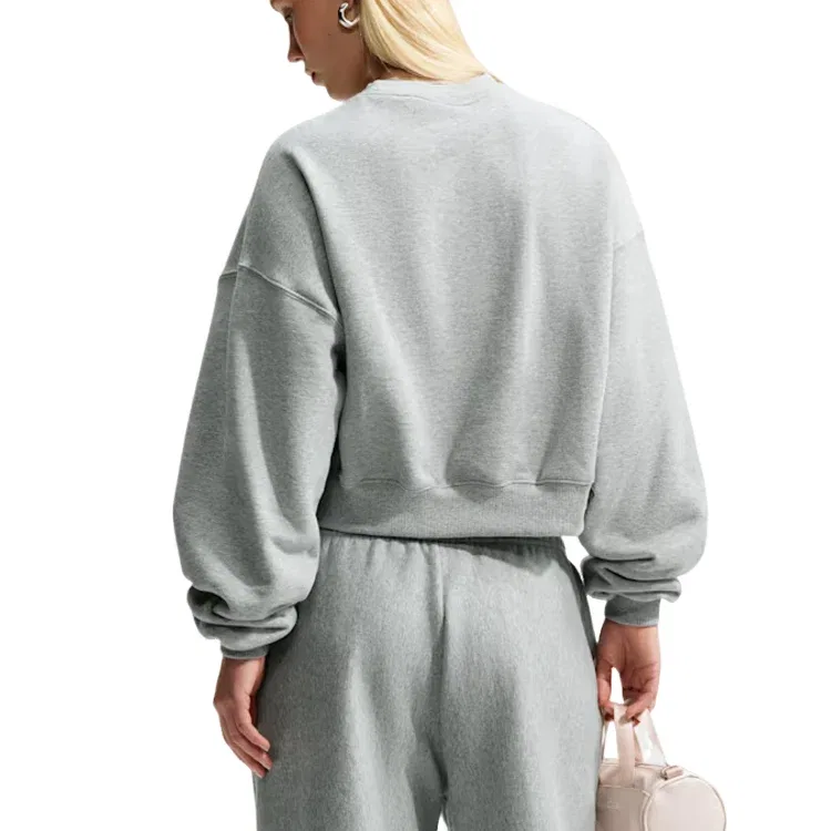 Женская футболка Studio Fleece Medium Weight Oversized Cropped Crew 'Dark Grey Heather Sail' Nike, Dark Grey Heather/Sail — фото 2