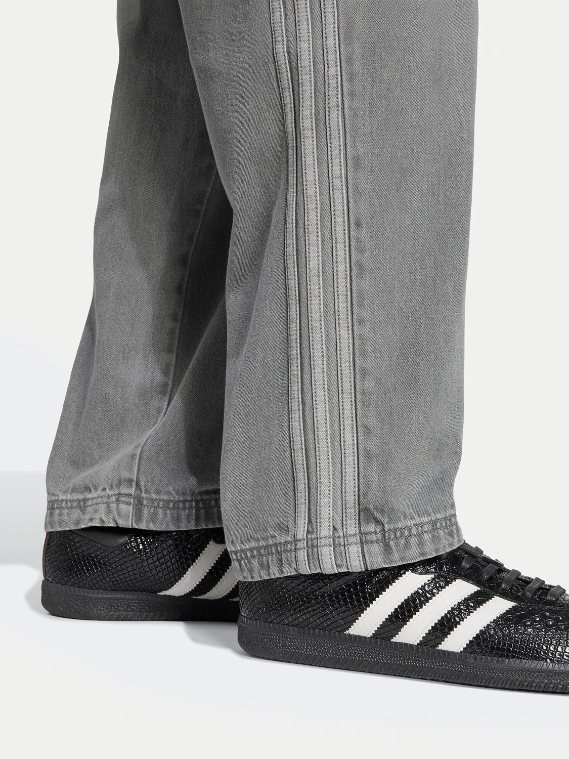 Мужские джинсы стандартного кроя adicolor Denim Stone Adidas, серый — фото 4