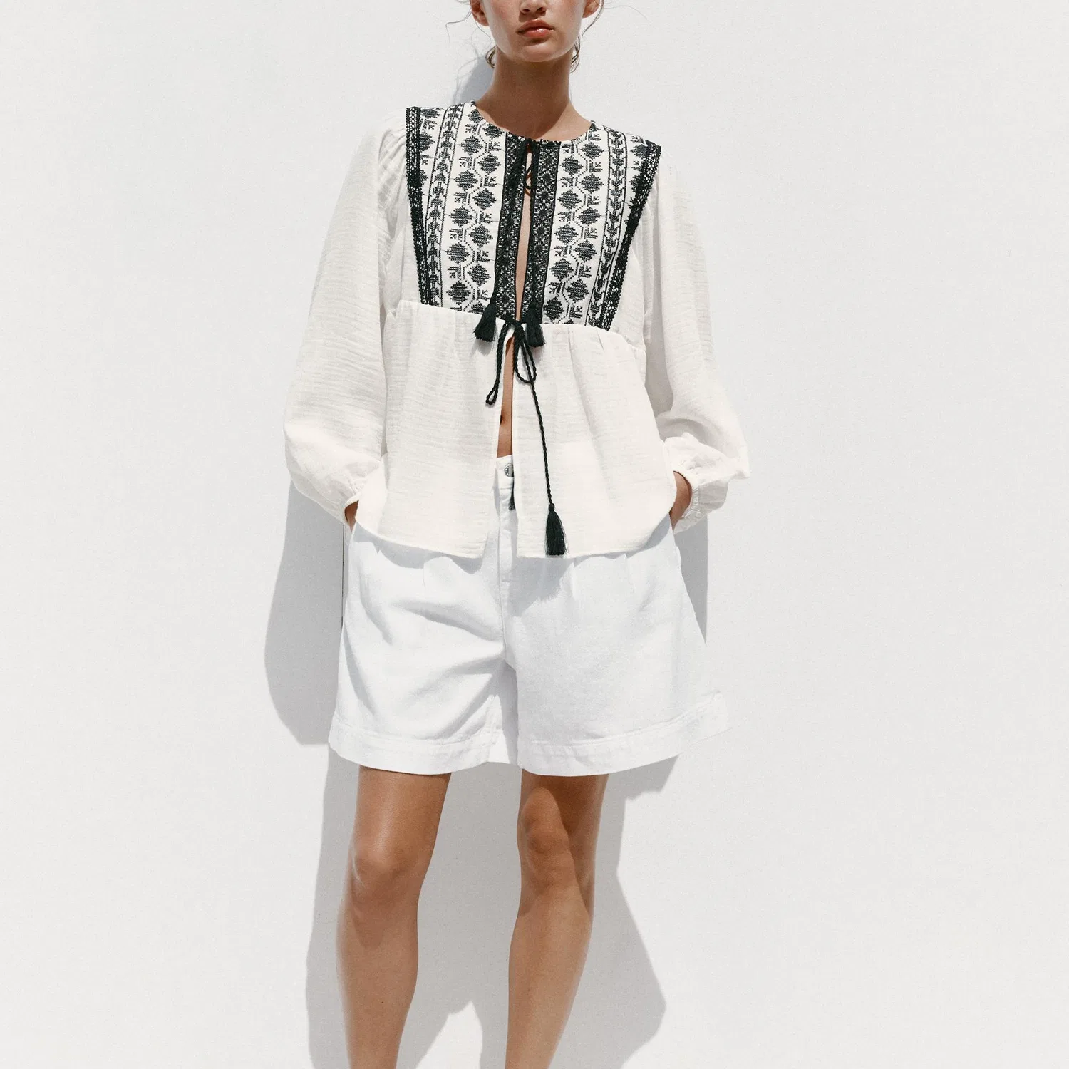 Женская рубашка с круглым вырезом White/Black ZARA — фото 4