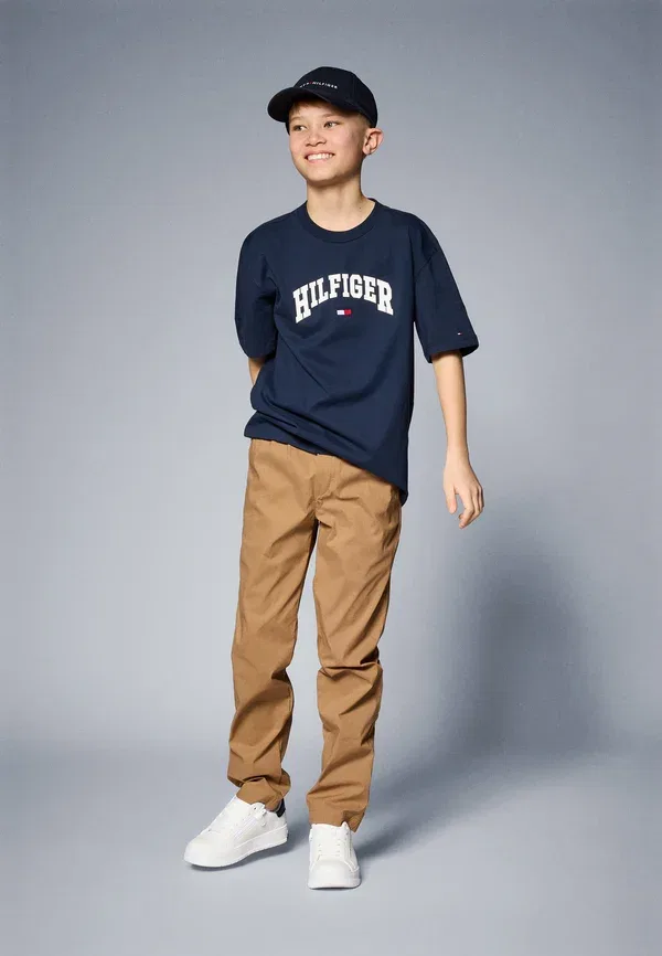 Футболка с принтом Varsity tee unisex, Tommy Hilfiger, Dark Night темно-синий — фото 2
