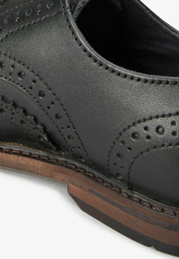 Туфли кожаные Wide fit brogues - lace-ups Next, черный — фото 4