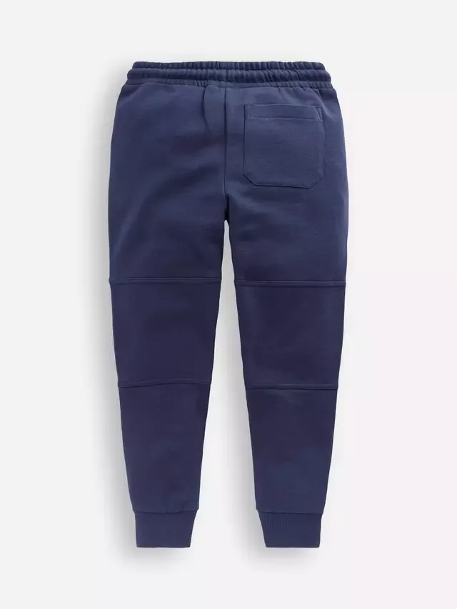 Детские спортивные штаны Warrior до колена, синие Mini Boden — фото 2