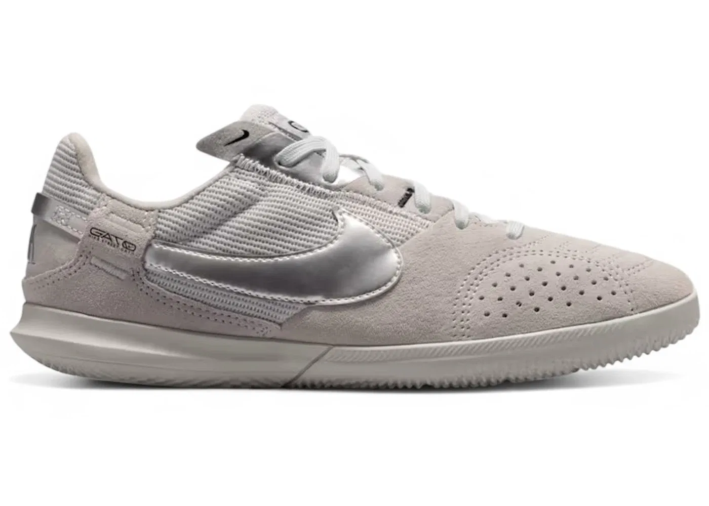 Детские кроссовки для мальчиков с длинным шнурком Nike Jr. Streetgato Nike, Light Smoke Grey/Photon Dust/Metallic Silver