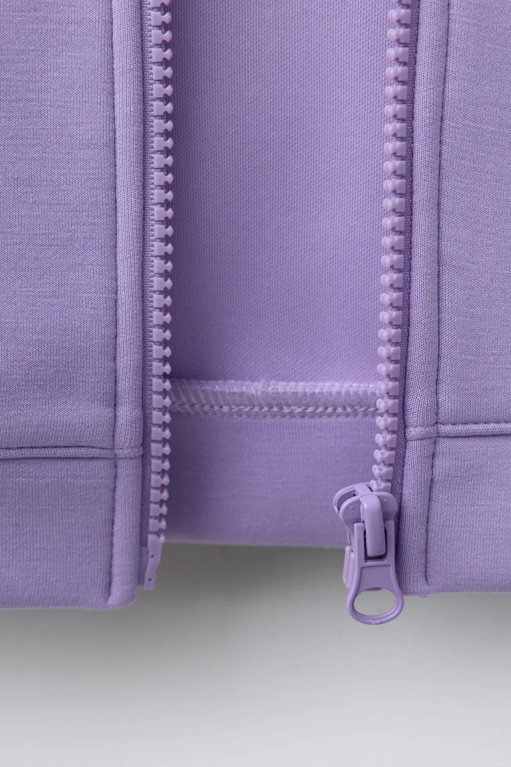 Спортивная толстовка на молнии с тисненым слоганом ZARA, Mauve — фото 4