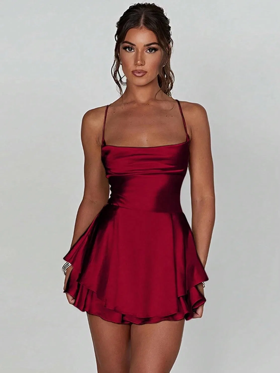 Женское мини-платье с открытой спиной и рюшами, Cherry Red — фото 4