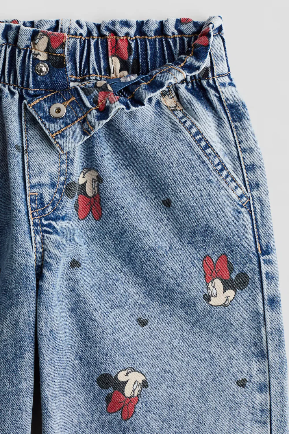 Джинсы с широкими штанинами и декоративным рисунком H&M, Helles Denimblau/Minnie Maus — фото 2