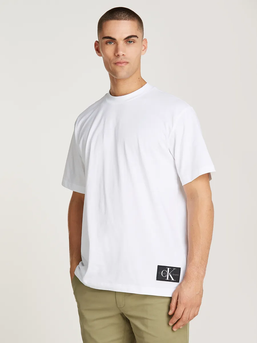 

Футболка Calvin Klein Jeans "BADGE RELAXED TEE" с нашивкой-логотипом, белый