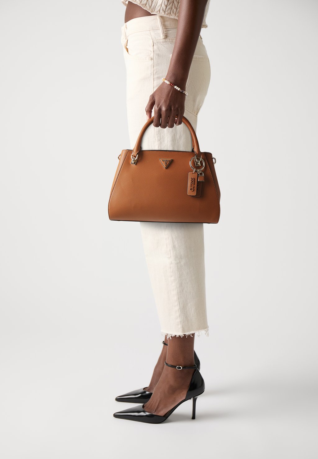 

Сумка NOELLE LUXURY SATCHEL Guess, цвет Light Cognac