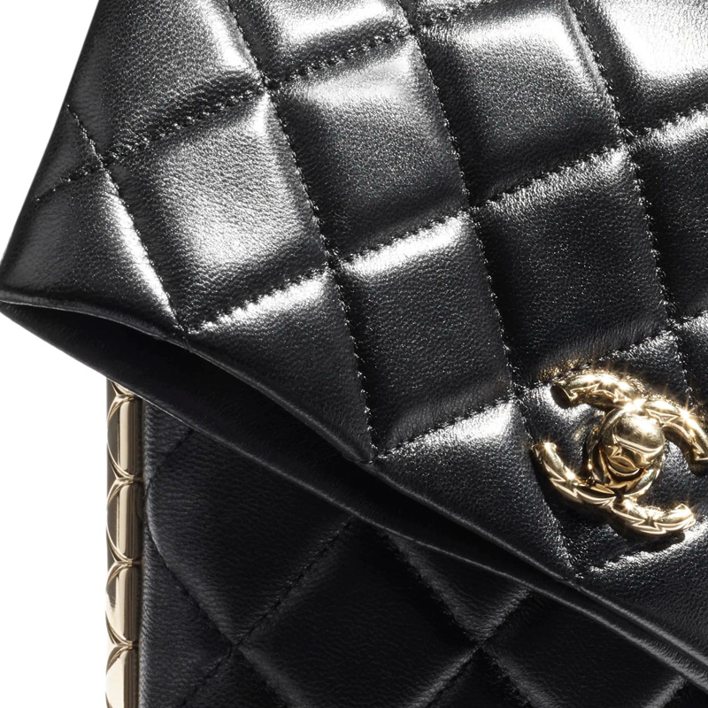 CHANEL Яркая потертая сумка-кроссбоди из барашка через плечо женская черная — фото 3