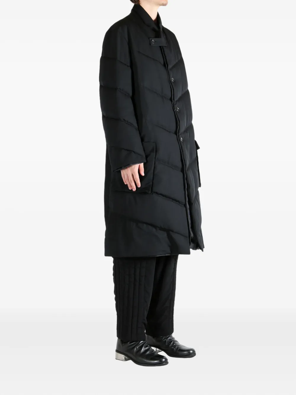 Стеганное пальто с диагональными швами Yohji Yamamoto, черный — фото 3