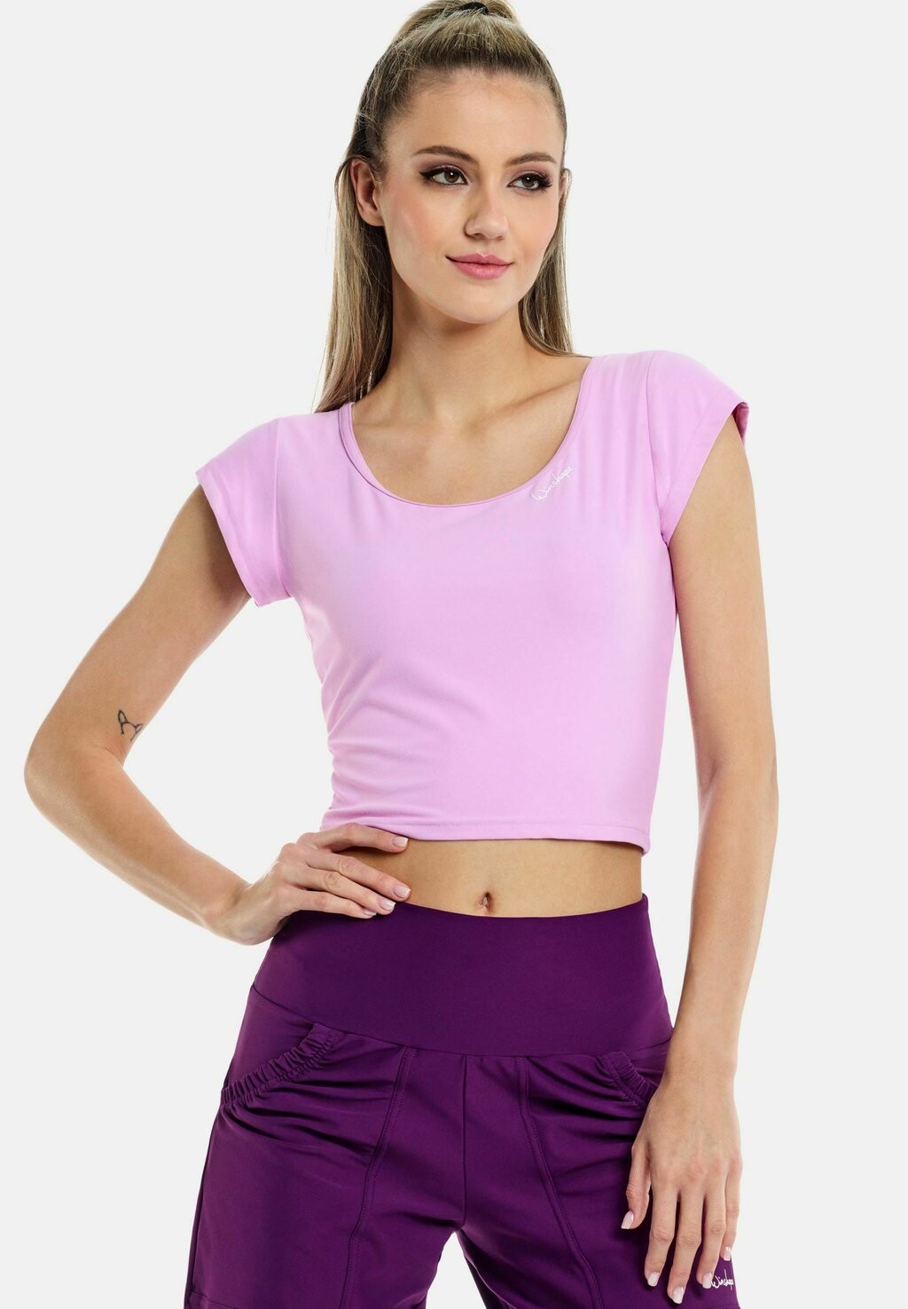 

Спортивная футболка FUNCTIONAL LIGHT AND SOFT CROPPED KURZARM Winshape, сирень