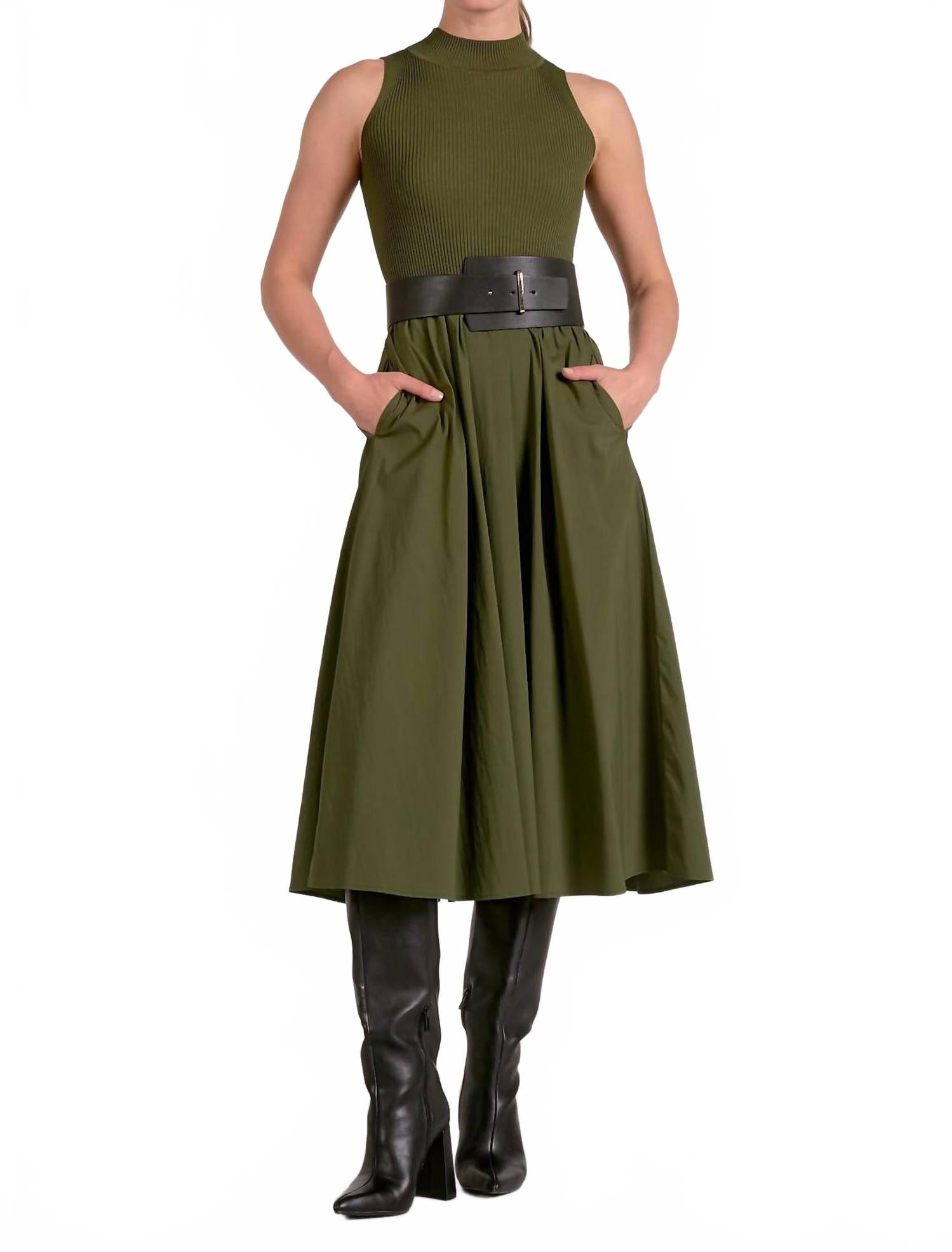 

Эльси Смешанная ткань Макси платье в сосновом цвете ELAN, Pine