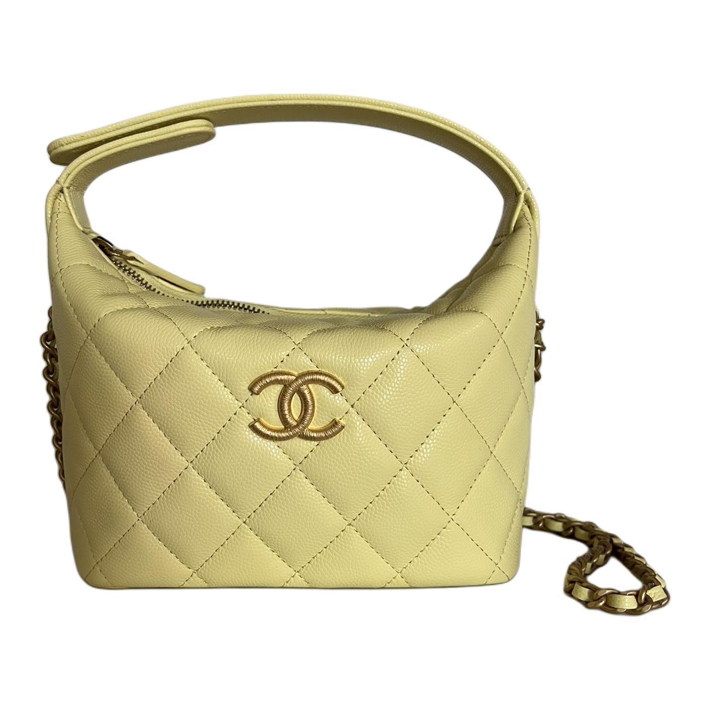 

CHANEL Женская сумка из коровьей кожи светло-желтого цвета