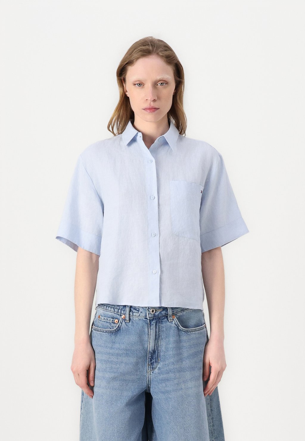 

Блузка на пуговицах RELAXED SHIRT Tommy Hilfiger, светло-голубой