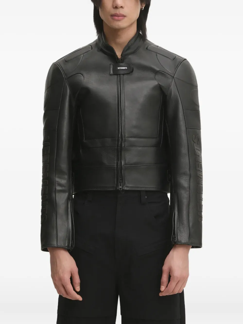 

Куртка с тисненым логотипом VETEMENTS, черный