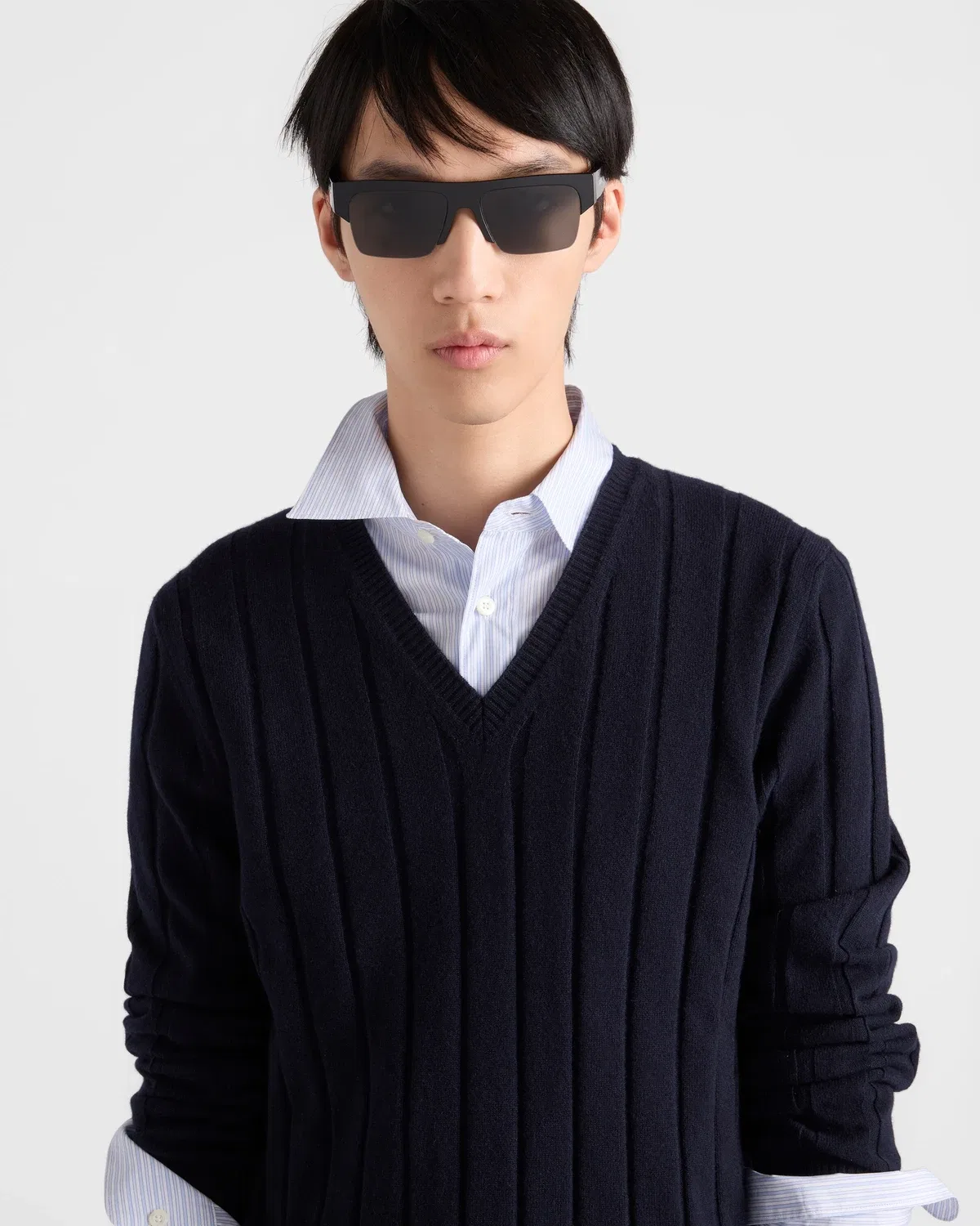 Солнцезащитные очки из коллекции Prada Eyewear, черный — фото 2