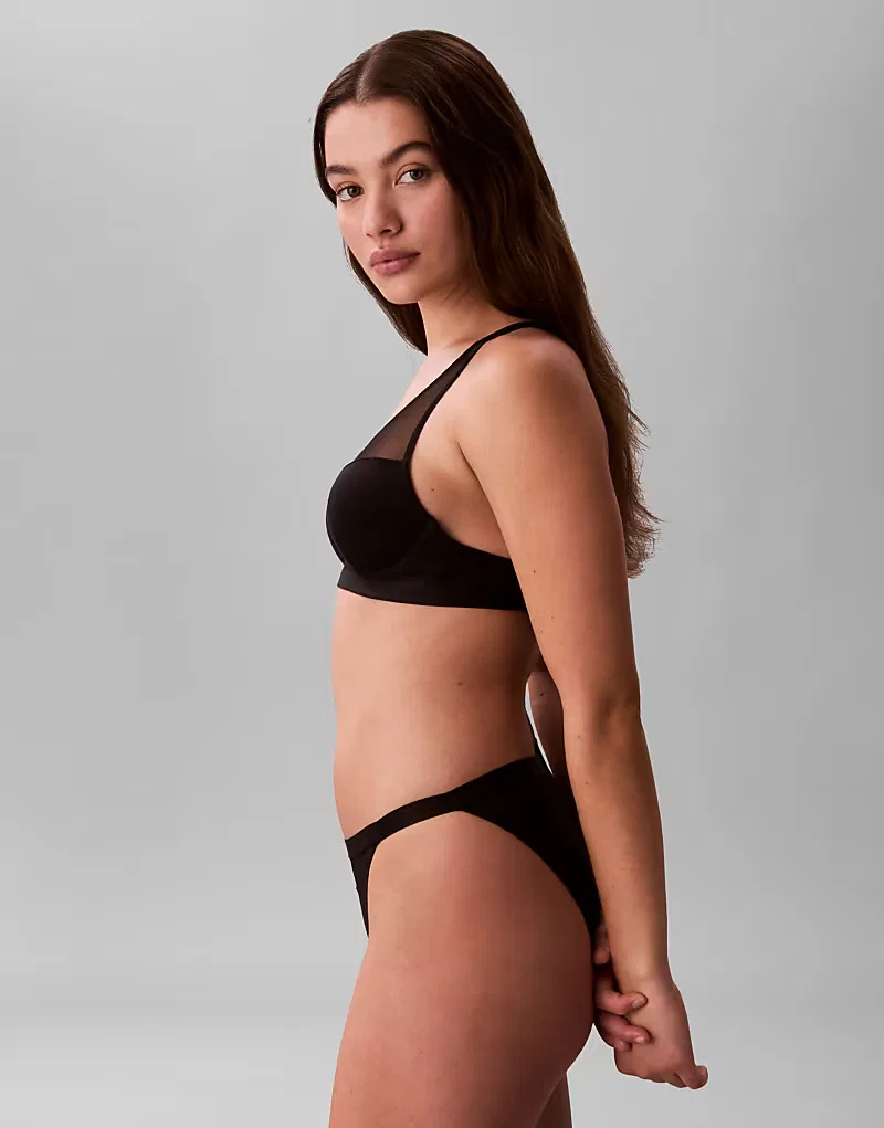 Бюстгальтер Calvin Klein Signature Modal Sheer Mesh с глубоким вырезом и легкой подкладкой, черный — фото 3