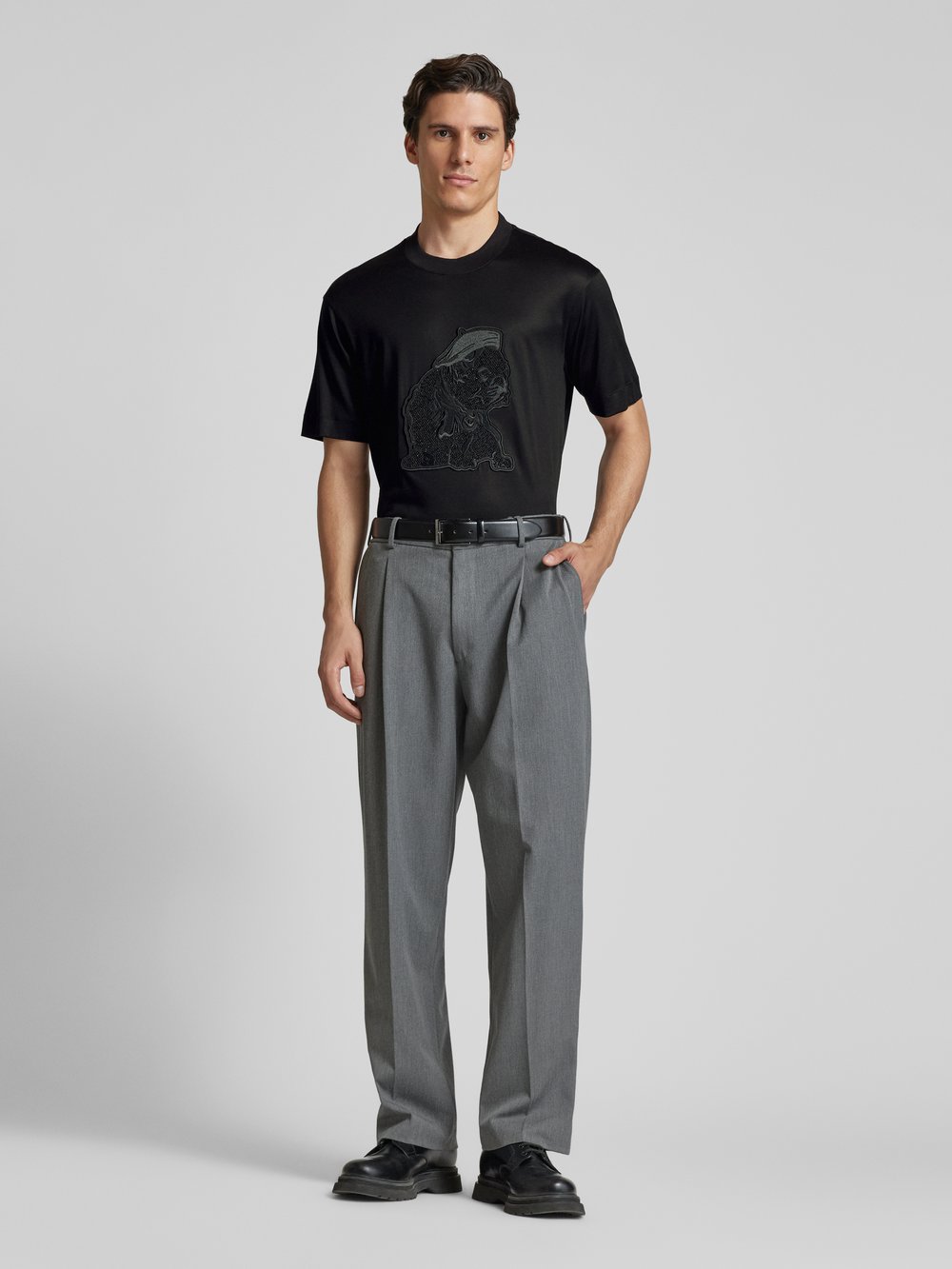 

Футболка с этикеткой Emporio Armani, черный